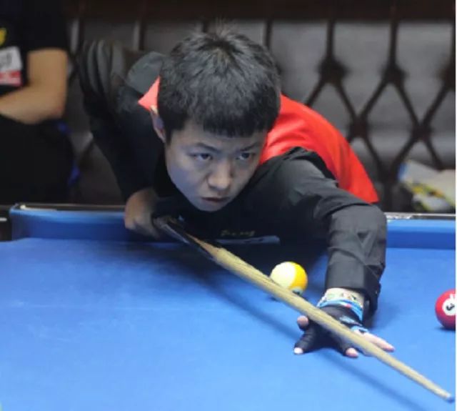 则为足坛敲 则为足坛敲